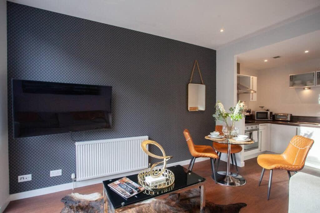 1 Bedroom Apartment In Very Central Location Glasgow Eksteriør bilde